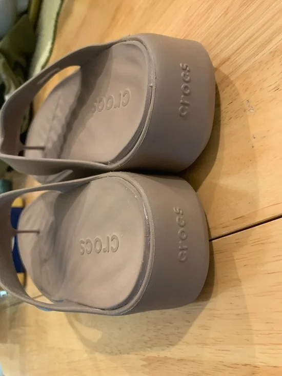 CROCS Women’s Platform Flip Sandals in Taupe/Light Brown - Picture 7 of 9